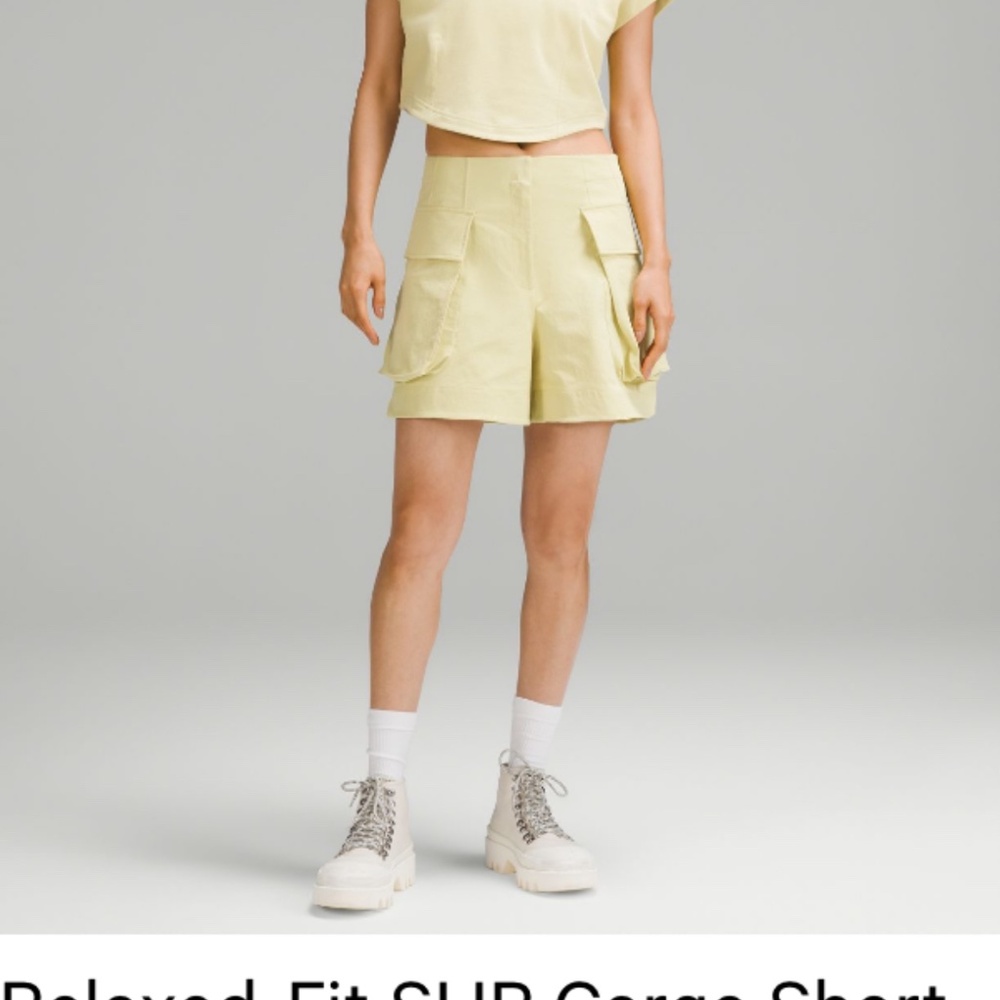 Lululemon high waist cargo shorts 10